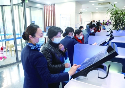 智能生活,老人還要邁過多少“數字鴻溝”