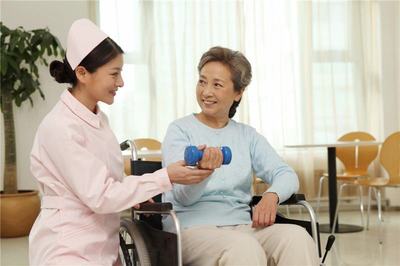 何時適合選擇養老院及入住注意事項