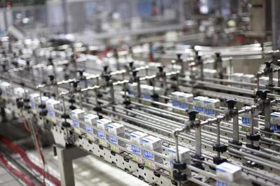 伊利董事長潘剛 以實體經濟振興為核心，深化供給側改革助力生活服務升級